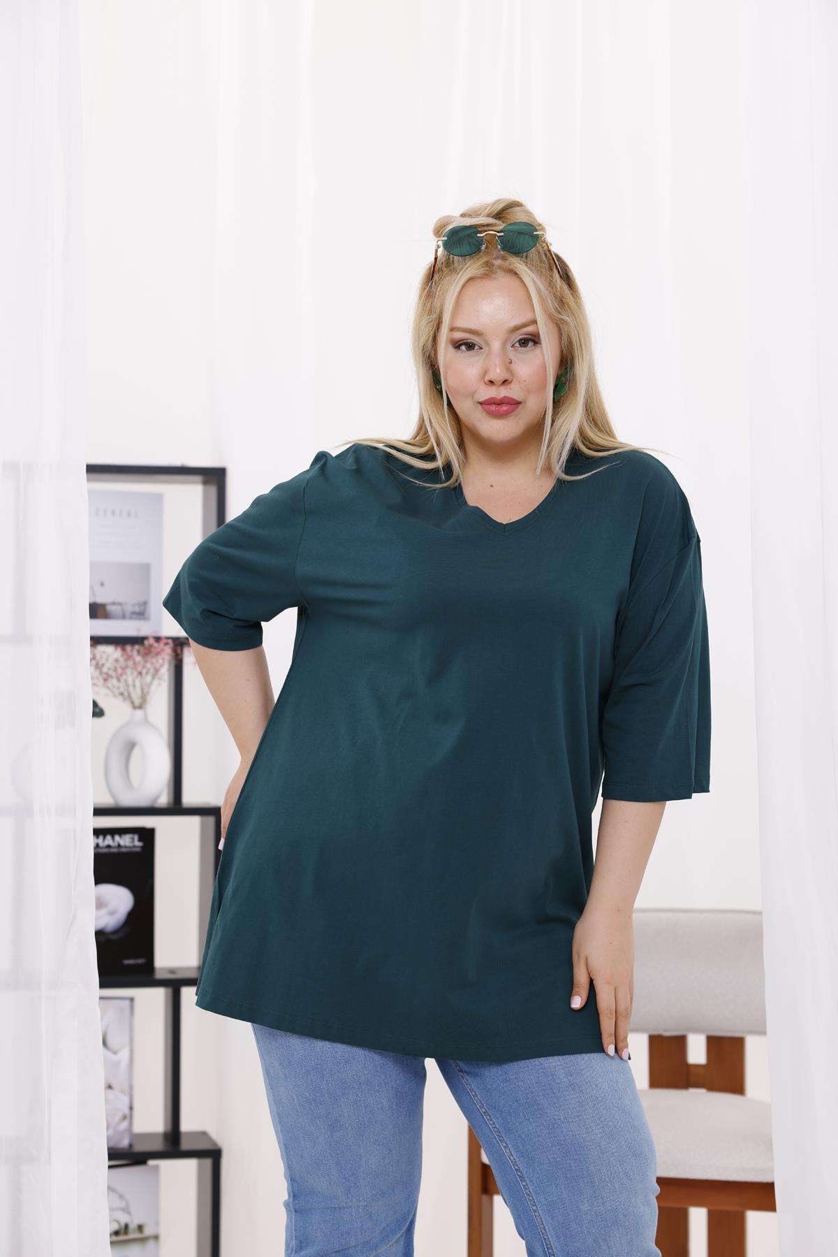 V-Neck Oversize Slit T-shirt